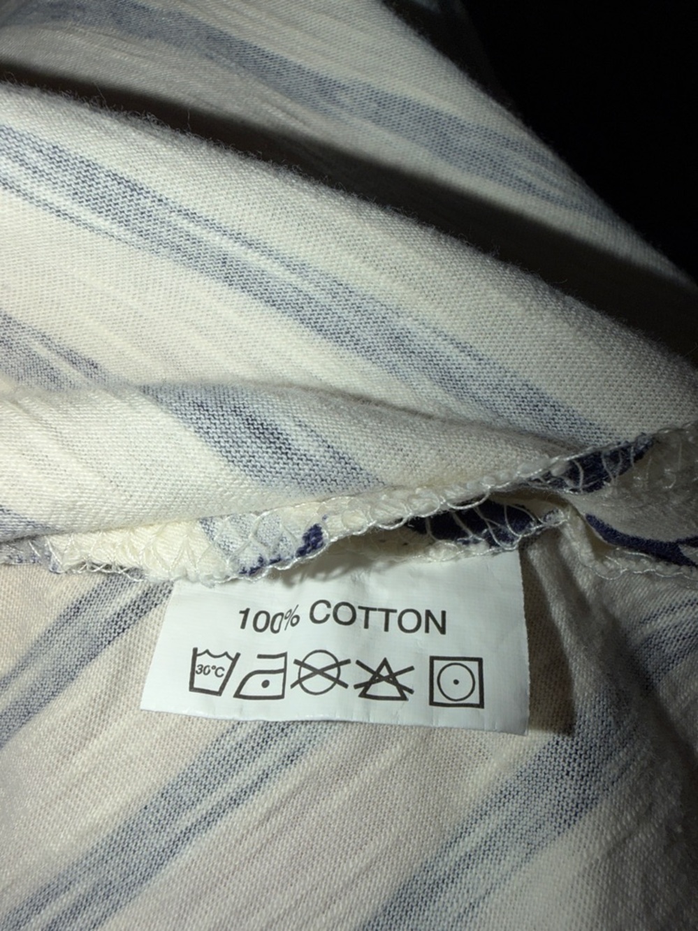 Rock Flower Paper Poncho O/S - Picture 9 of 9